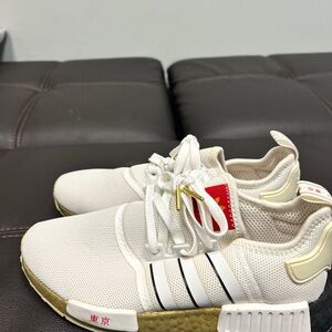 Adidas White and Gold Sneakers